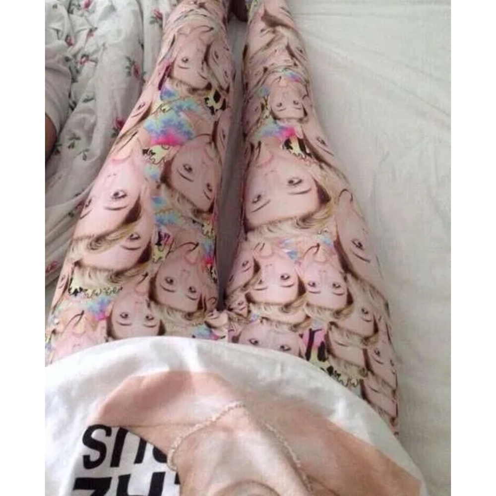 Miley Cyrus Bangers Tour 2014 All over Print leggings  Size Medium